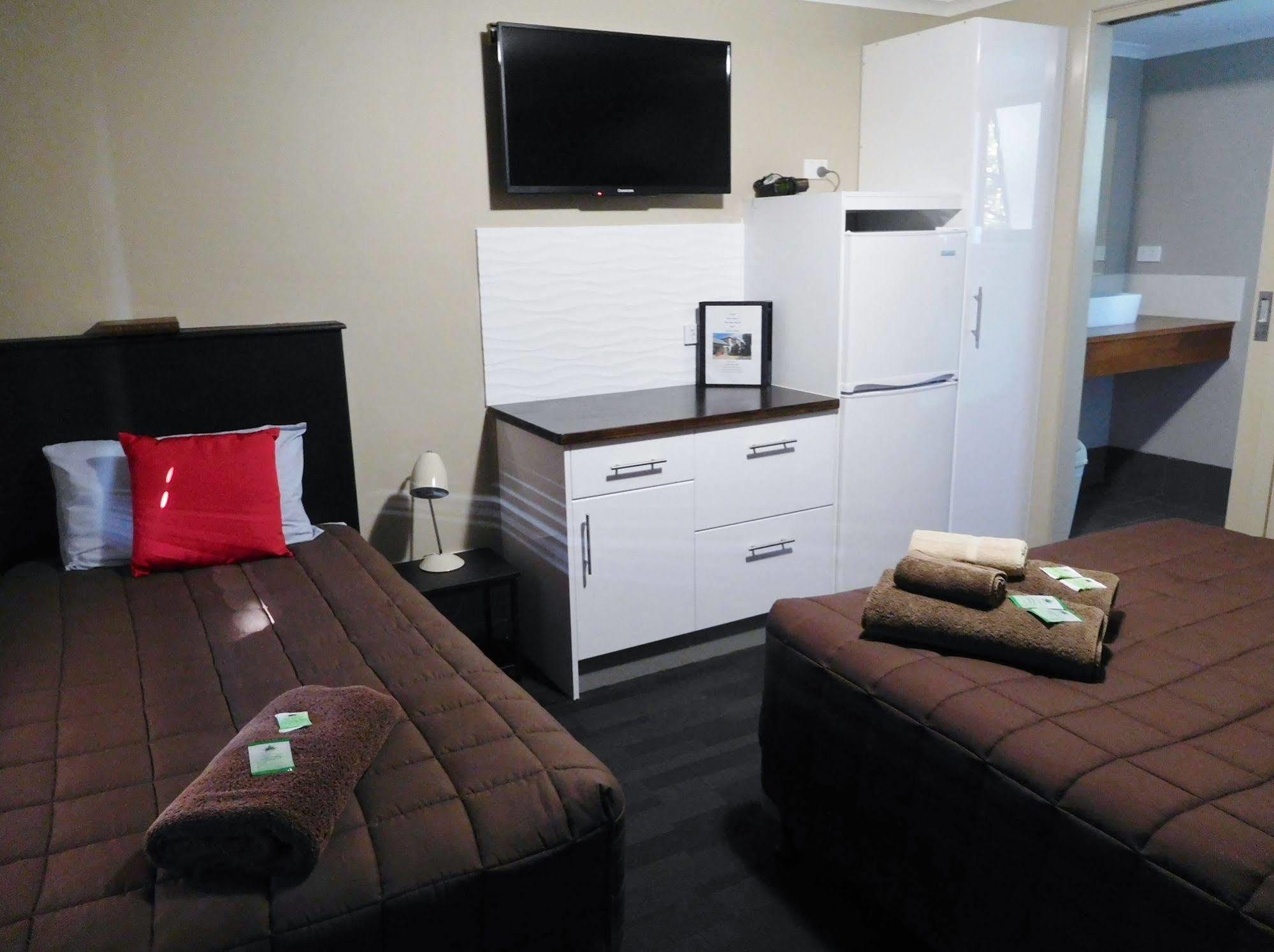 Narrabri Motel And Caravan Park Екстер'єр фото